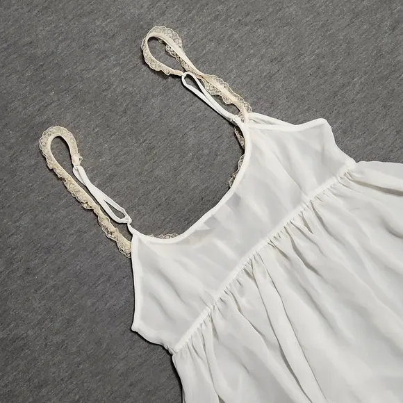 Vintage Y2K Victoria's Secret Lacey White &amp; Cream Lingerie Chemise Slip Tank Top