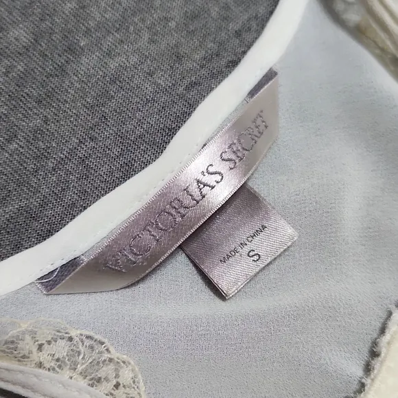 Vintage Y2K Victoria's Secret Lacey White &amp; Cream Lingerie Chemise Slip Tank Top