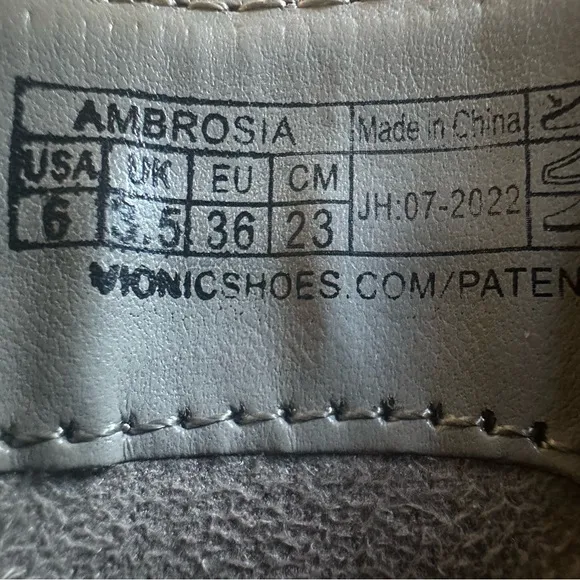 Vionic Ambrosia Leather Mules