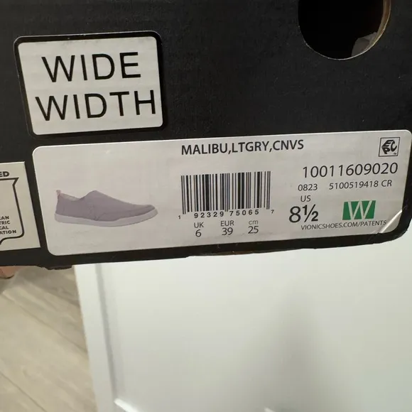 Vionic BEACH MALIBU SLIP ON SNEAKER: CANVAS grey size 8.5 wide