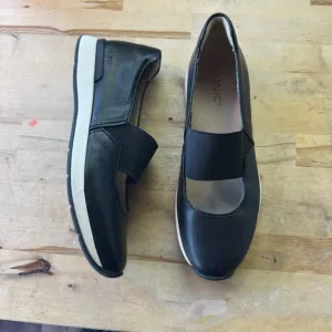 Vionic Cadee Women's Black leather Slip-On Shoes size 8.5