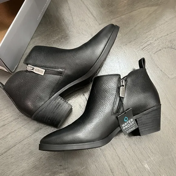 Vionic Cecily Women's Ankle Heeled Boot WATERPROOF (WIDE)