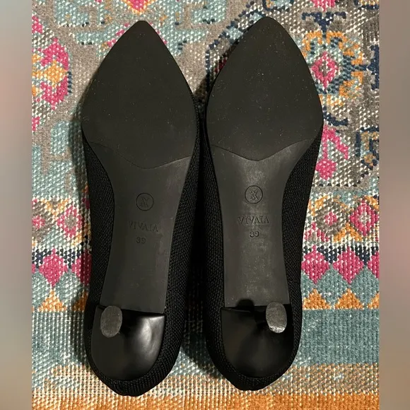 VIVAIA Pointed-Toe Kitten Heels (pre-loved)