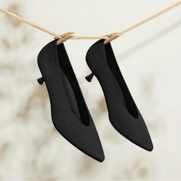 VIVAIA Pointed-Toe Kitten Heels (pre-loved)