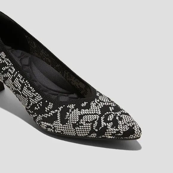 VIVAIA Pointed-Toe Kitten Heels (Scarlett) EU/37.5 US/7