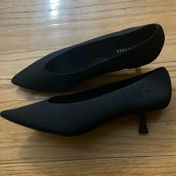 Vivaia Stella 2.0 Pointed-Toe Kitten Hounstooth Knit Heels / Size 9.5 41