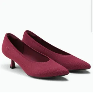 VIVAIA - women’s Stella pointed toe Everyday kitten Heels Bordeaux Red 7 - 7.5