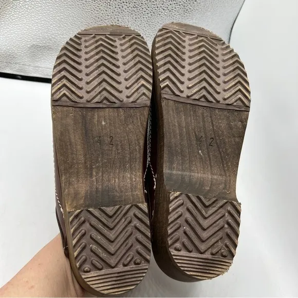 Vollsjo Women's Genuine Leather Wooden Clogs