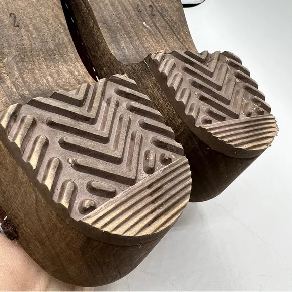 Vollsjo Women's Genuine Leather Wooden Clogs