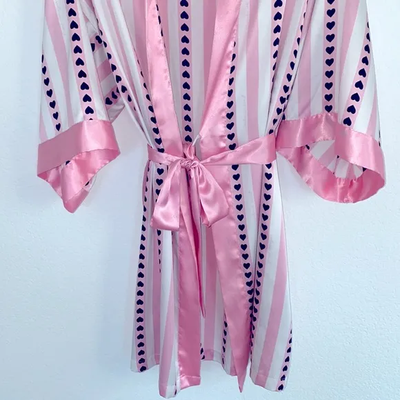 VS Very Sexy Short Satin Kimono with Vertical Heart Print Pink Stripe XS/Small