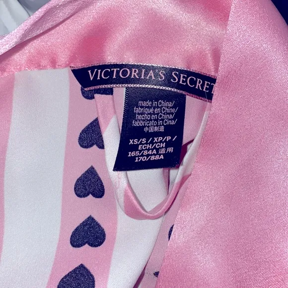 VS Very Sexy Short Satin Kimono with Vertical Heart Print Pink Stripe XS/Small