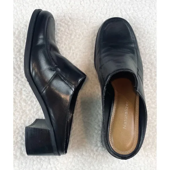(VTG) NATURALIZER • Classic Black Leather Mules
