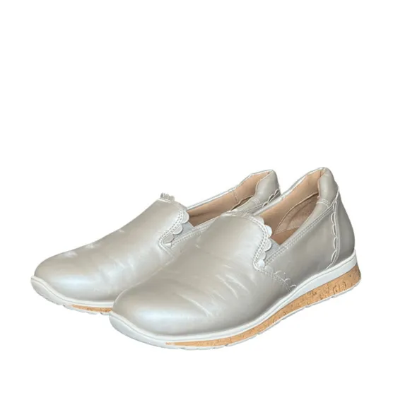 Walking Cradles  Delta Silver Wedge Slip-On Sneaker Size 7.5 Wide
