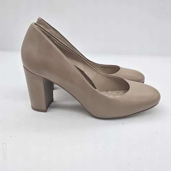 Walking Cradles Mattise Nude Leather Pumps Size 10 Wide