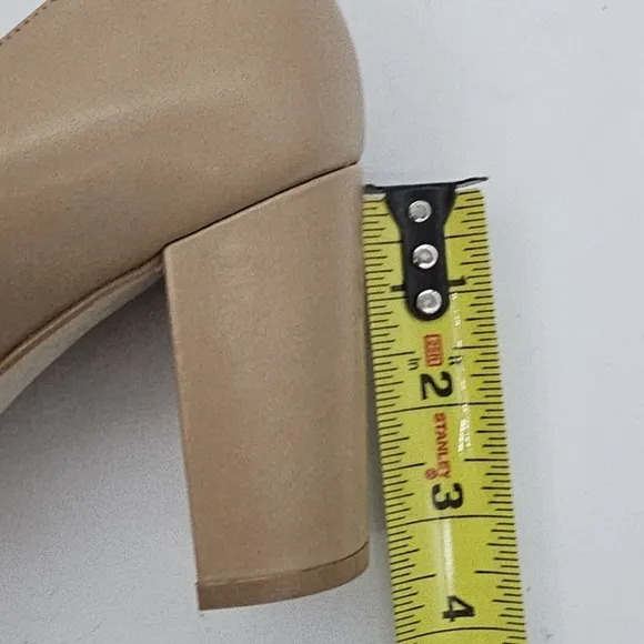 Walking Cradles Mattise Nude Leather Pumps Size 10 Wide