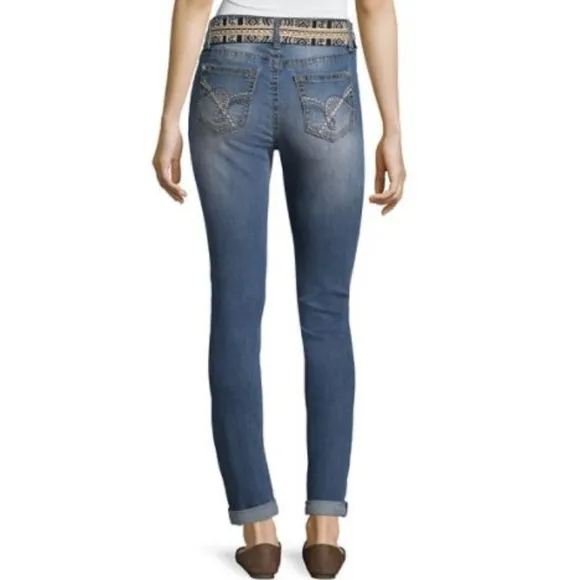 Wallflower Legendary Belt Classic Fit Skinny Jeans