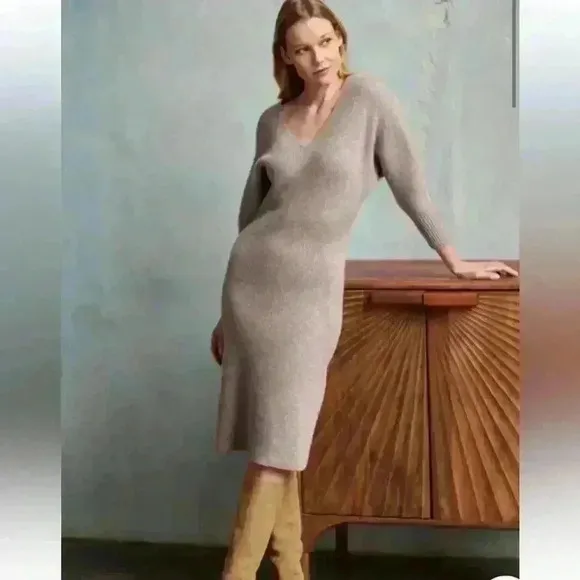 White   Warren - Cashmere Ribbed V Neck Dress in Stonewood Heather S