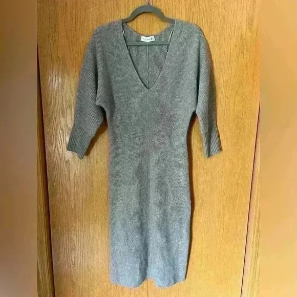 White   Warren - Cashmere Ribbed V Neck Dress in Stonewood Heather S