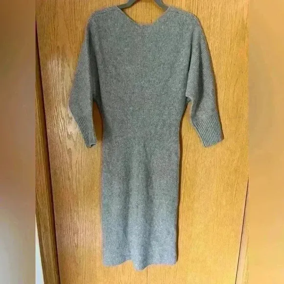 White   Warren - Cashmere Ribbed V Neck Dress in Stonewood Heather S