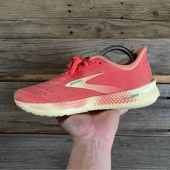 Women Brooks Hyperion Tempo Hot Coral Road Running Shoes Sneakers