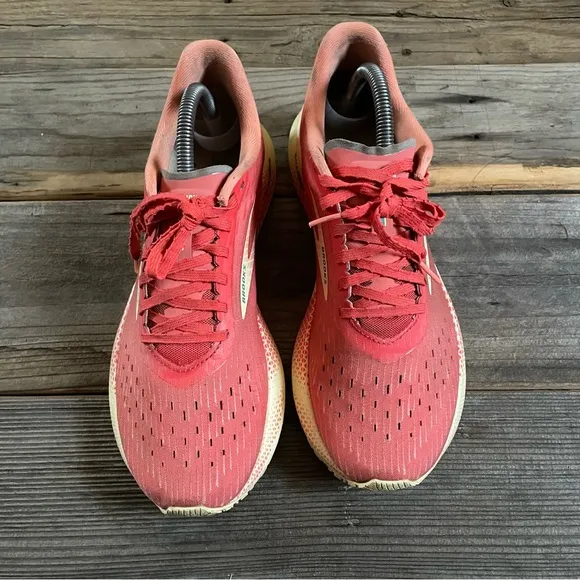Women Brooks Hyperion Tempo Hot Coral Road Running Shoes Sneakers