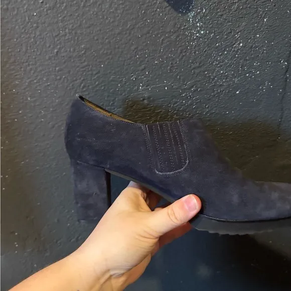 Women’s Anyi Lu Dark Blue Suede Heeled Booties Size 40/9
