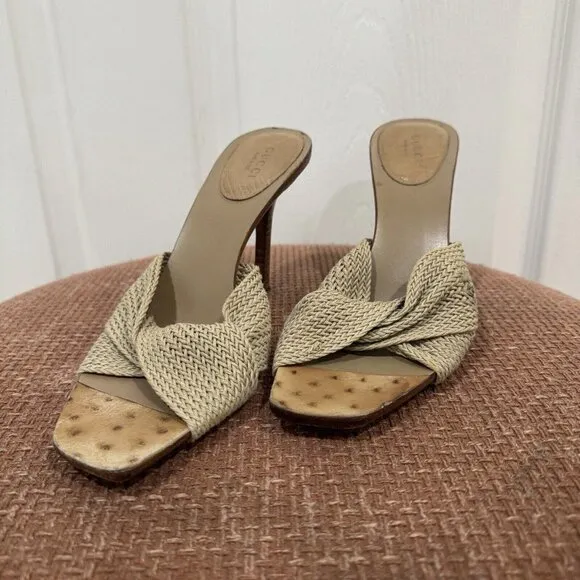 Women’s Authentic GUCCI 1990s Kitten Heels Boho Size 37c Size US 7 RARE