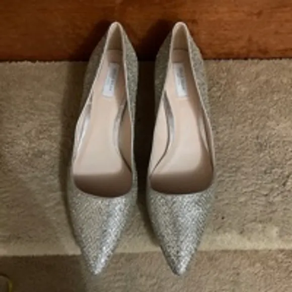 Women's Cole Haan Silver Glitter Pointed Toe Kitten Heel Pumps Size 8B Like New