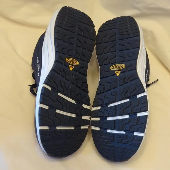 women's Keen UTILITY Navy &amp; Pink🩷💙 Shoe size 7 WIDE   📢LIKE NEW!!!!!!📢