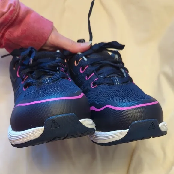 women's Keen UTILITY Navy &amp; Pink🩷💙 Shoe size 7 WIDE   📢LIKE NEW!!!!!!📢