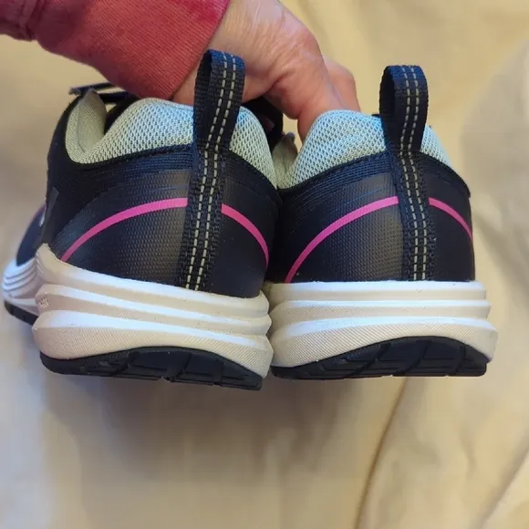 women's Keen UTILITY Navy &amp; Pink🩷💙 Shoe size 7 WIDE   📢LIKE NEW!!!!!!📢