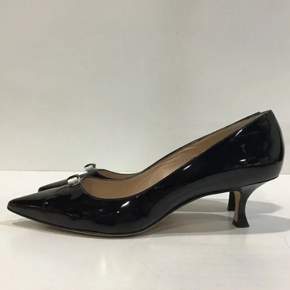Women’s Manolo Blahnik Zenia Black Patent Leather Kitten Heels Pump Size 40.5