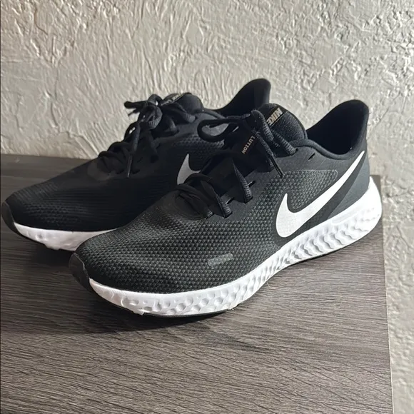 Women’s Nike Revolution Running Shoes