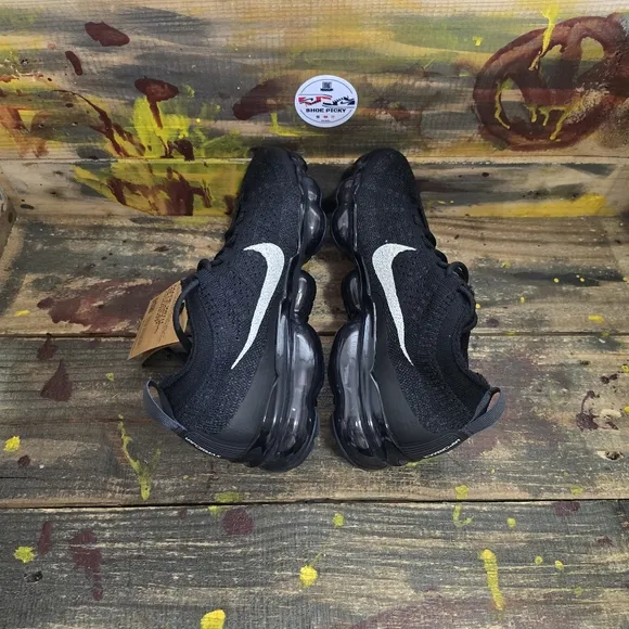 Women's Nike VaporMax 2023 Flyknit‎ Black Sail Running Shoe Size 8.5, 7,10 new