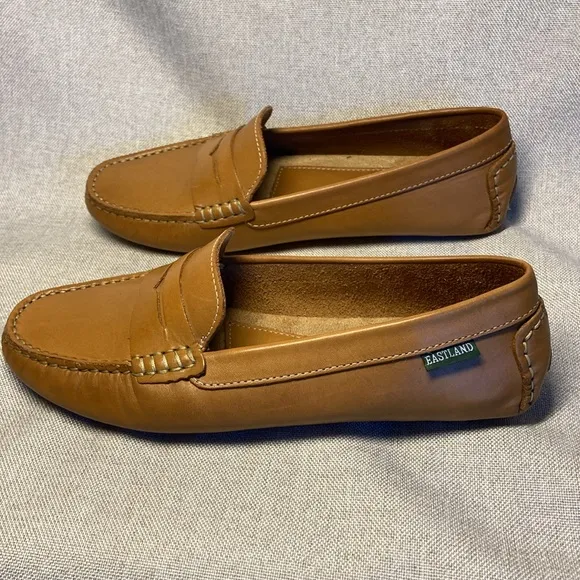 Women's Patricia Penny Leather Loafer Driving Moc. Size 9,5. New.
