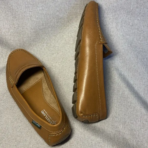 Women's Patricia Penny Leather Loafer Driving Moc. Size 9,5. New.