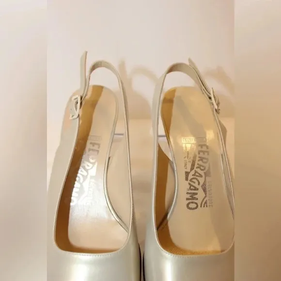 Women’s Salvatore Ferragamo Square Toe Sling Back Sandal Kitten Heels 5 1/2