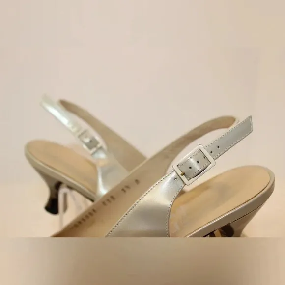 Women’s Salvatore Ferragamo Square Toe Sling Back Sandal Kitten Heels 5 1/2