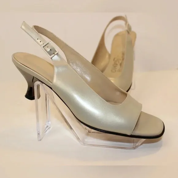 Women’s Salvatore Ferragamo Square Toe Sling Back Sandal Kitten Heels 5 1/2