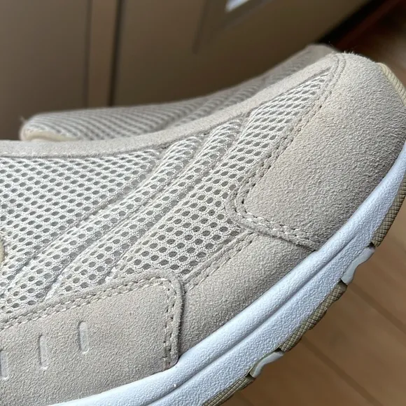 Women's Traveltime Round Toe Casual Slip-on Mules NWOT