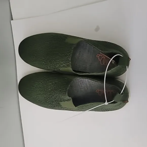 Woolloomooloo Suffolk Unisex Merino Wool Slip-On - Comfort and Support