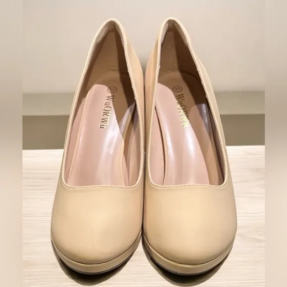 Wuorwu Women’s Nude Nubuck Slip-On Mid Kitten Heels Size 11.