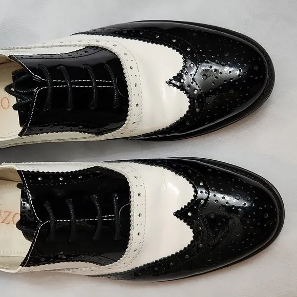 Yinzo Patent Leather Black and White Wingtip Oxfords (w size 41)