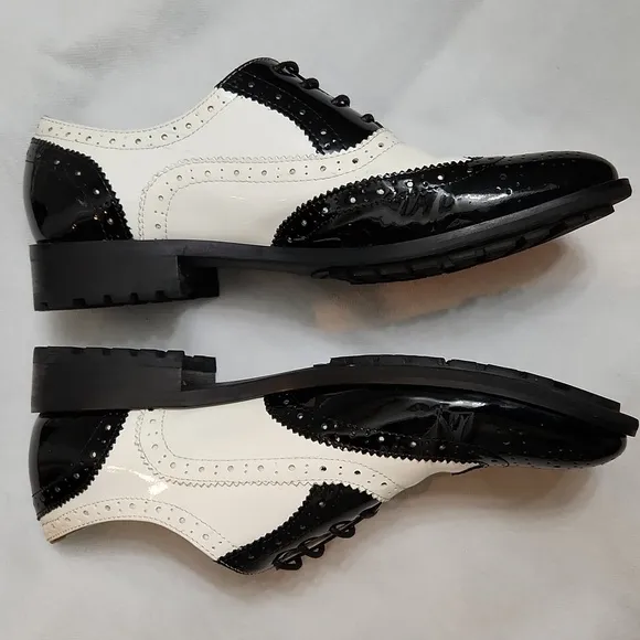 Yinzo Patent Leather Black and White Wingtip Oxfords (w size 41)