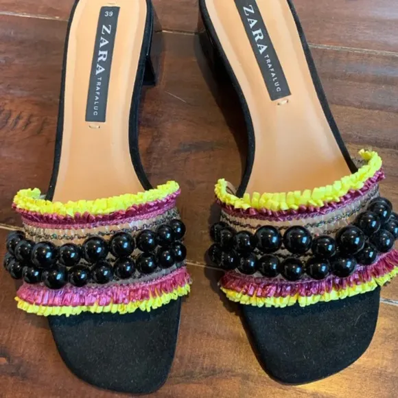 ZARA BEADED KITTEN HEELS SIZE 8