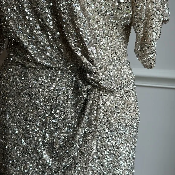 Zara Elegant Silver Sequin Faux Wrap V-neck mini dress open back Medium EUC