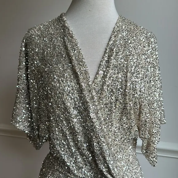 Zara Elegant Silver Sequin Faux Wrap V-neck mini dress open back Medium EUC