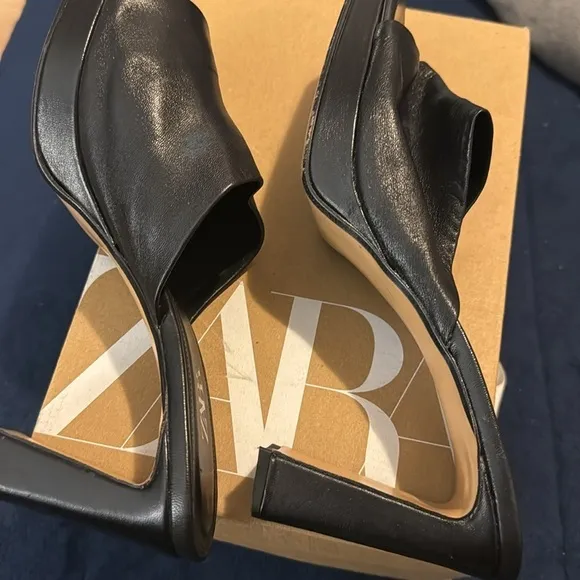 Zara leather heel platform mules black size 9US/40