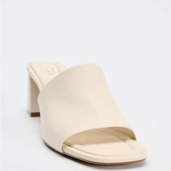 Zara Leather Mules (nwt) Off-White, Size 9 (40)