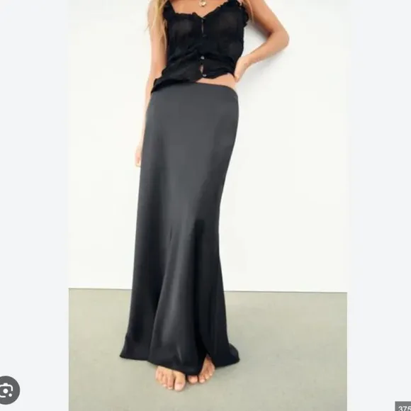 Zara Long Satin Effect Slip Maxi Skirt NWT Black Size Small